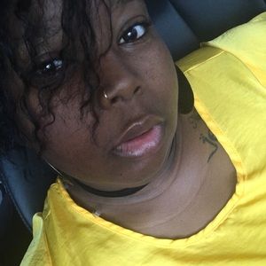 Meet your Posher, Petrina